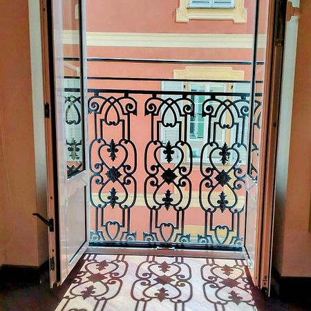 La Perle De Menton Apartment Bagian luar foto