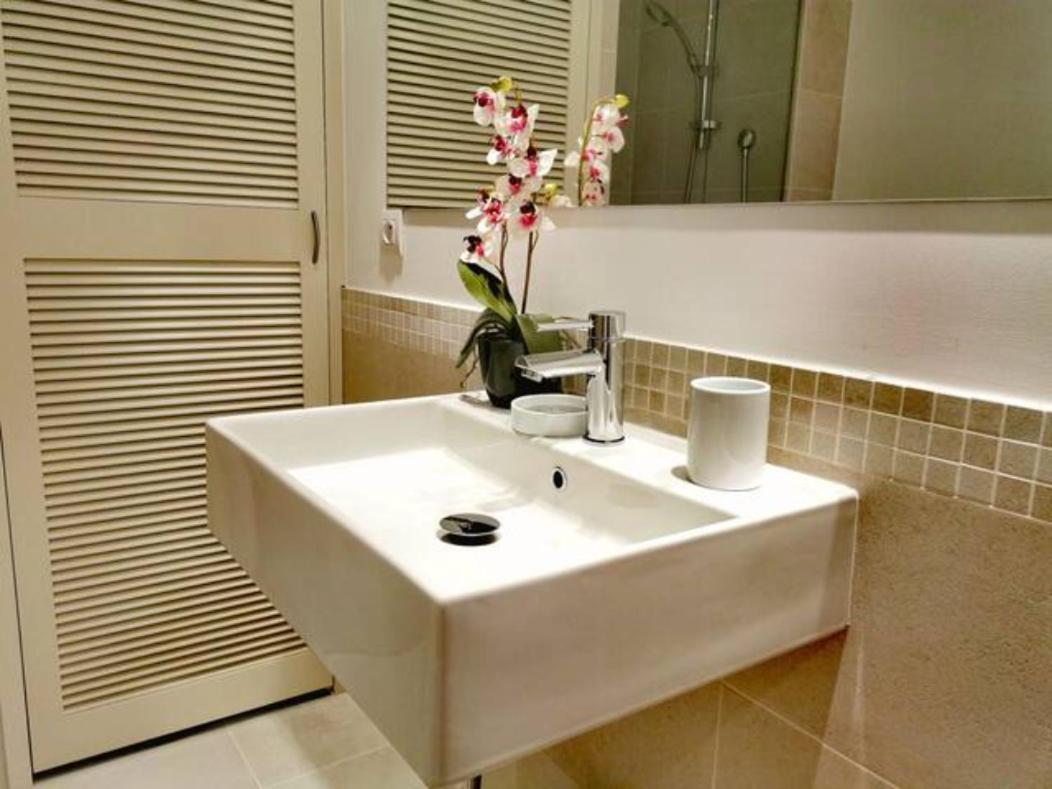 La Perle De Menton Apartment Bagian luar foto